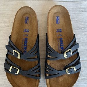 Birkenstock’s Grenada Soft Footbed, Navy leather, size 38